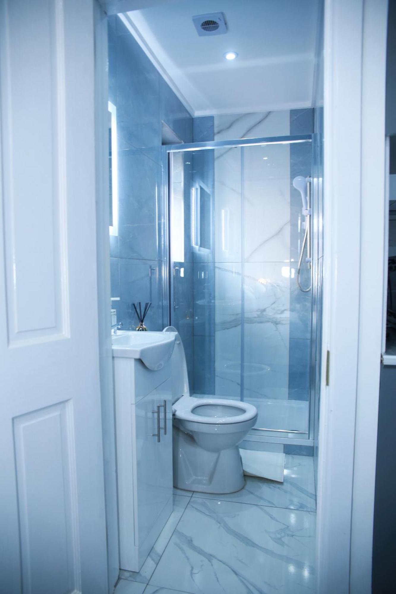 Lovely Apartment With Free Parking On Premises. Londres Exterior foto